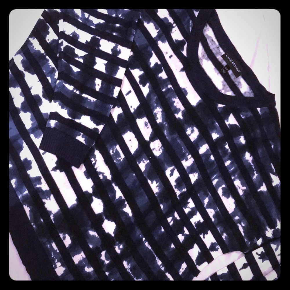 Size 18/20 woman’s lane Bryant long sleeve shirt